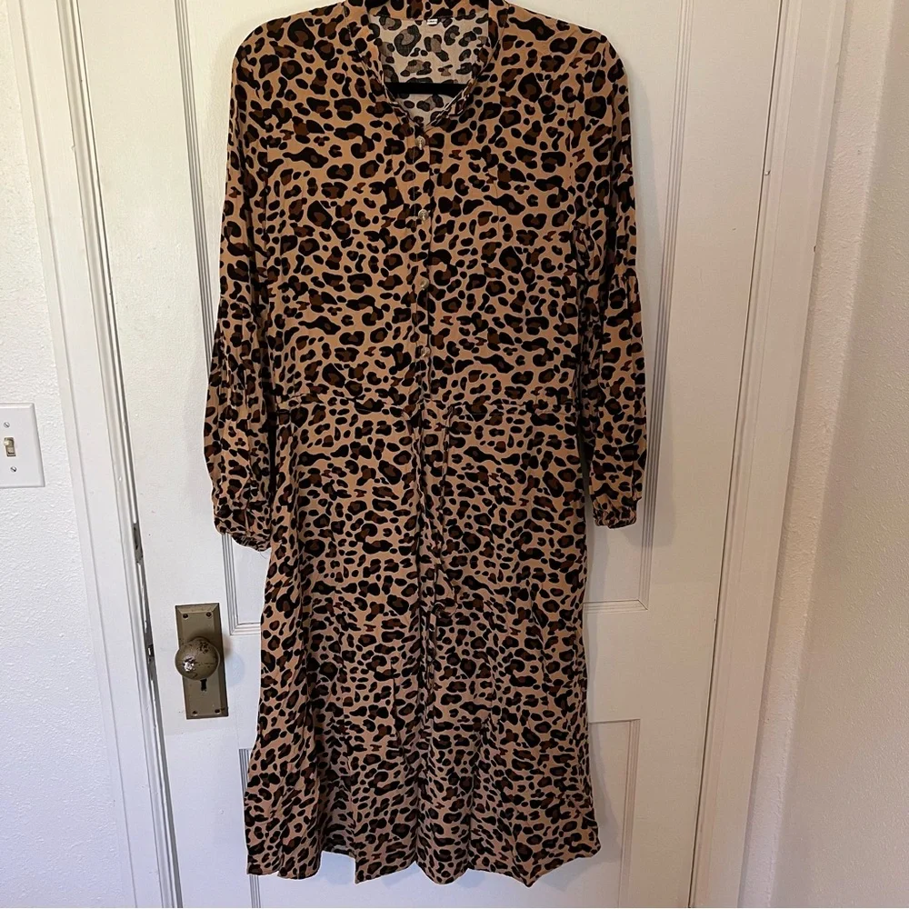 Modest Long Sleeve Leopard Shirt Dress medium - Picture 4 of 5